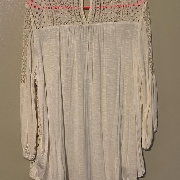 XL Knox Rose blouse. Never worn. Beautiful detailing in the lace. - Picture 5 of 5